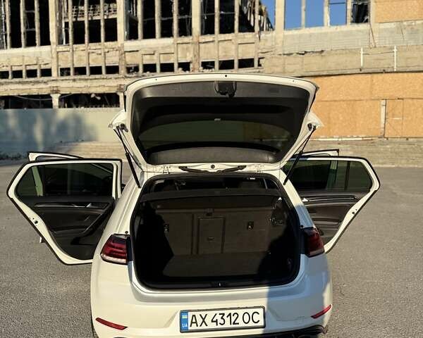 Білий Фольксваген Гольф Р, об'ємом двигуна 1.97 л та пробігом 83 тис. км за 25800 $, фото 21 на Automoto.ua