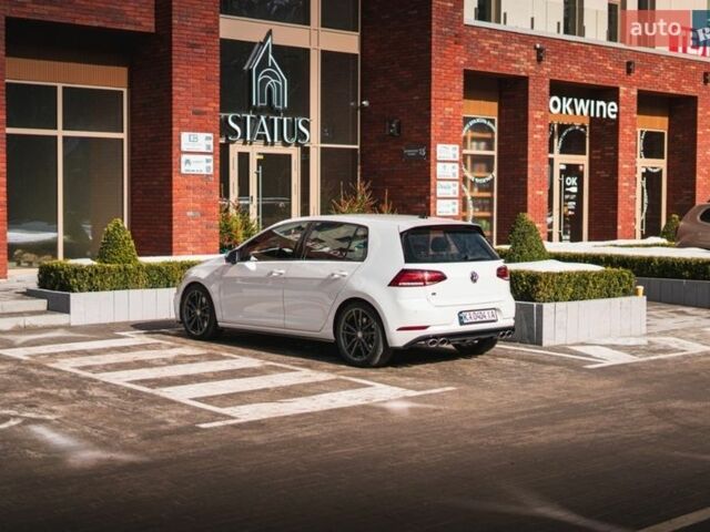 Белый Фольксваген Гольф Р, объемом двигателя 1.97 л и пробегом 57 тыс. км за 25499 $, фото 82 на Automoto.ua