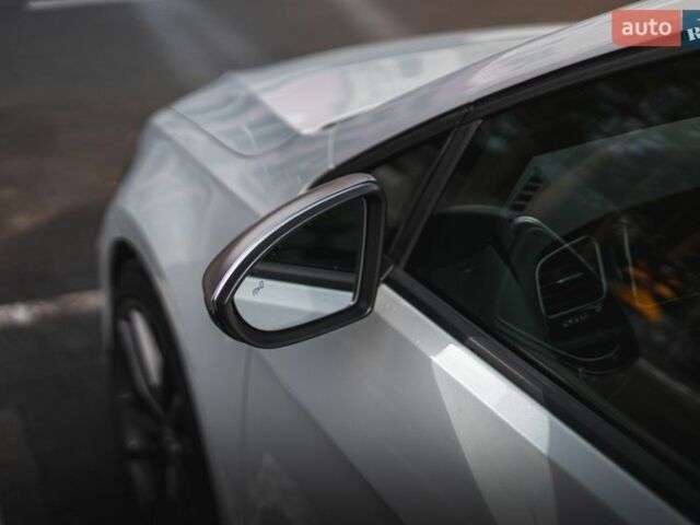 Белый Фольксваген Гольф Р, объемом двигателя 1.97 л и пробегом 57 тыс. км за 25499 $, фото 16 на Automoto.ua