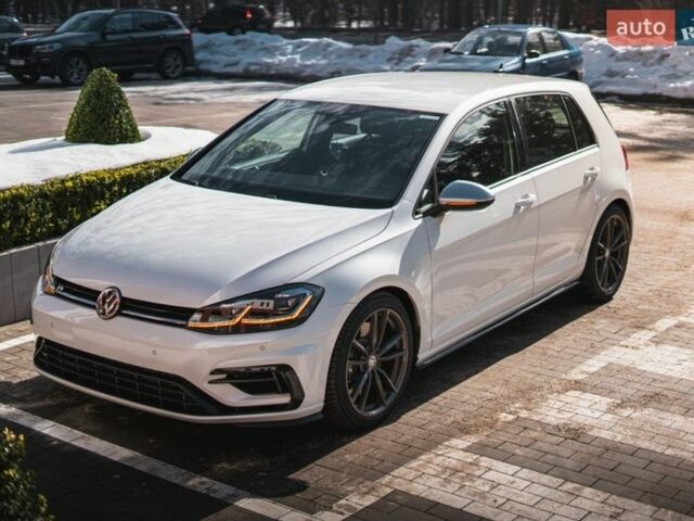 Белый Фольксваген Гольф Р, объемом двигателя 1.97 л и пробегом 57 тыс. км за 25499 $, фото 72 на Automoto.ua