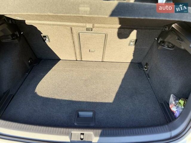 Білий Фольксваген Гольф Р, об'ємом двигуна 1.97 л та пробігом 83 тис. км за 25800 $, фото 18 на Automoto.ua