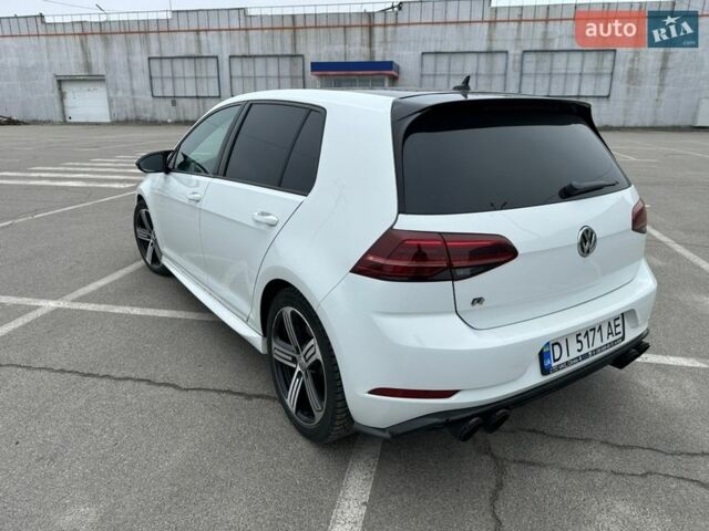 Білий Фольксваген Гольф Р, об'ємом двигуна 2 л та пробігом 70 тис. км за 24000 $, фото 4 на Automoto.ua