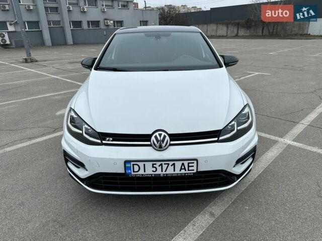 Білий Фольксваген Гольф Р, об'ємом двигуна 2 л та пробігом 70 тис. км за 24000 $, фото 7 на Automoto.ua
