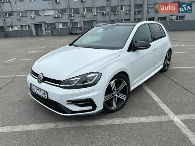 Білий Фольксваген Гольф Р, об'ємом двигуна 2 л та пробігом 70 тис. км за 24000 $, фото 6 на Automoto.ua