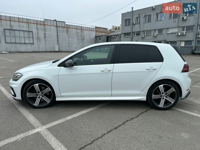 Білий Фольксваген Гольф Р, об'ємом двигуна 2 л та пробігом 70 тис. км за 24000 $, фото 5 на Automoto.ua