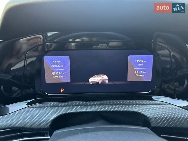 Білий Фольксваген Гольф Р, об'ємом двигуна 2 л та пробігом 41 тис. км за 49900 $, фото 10 на Automoto.ua