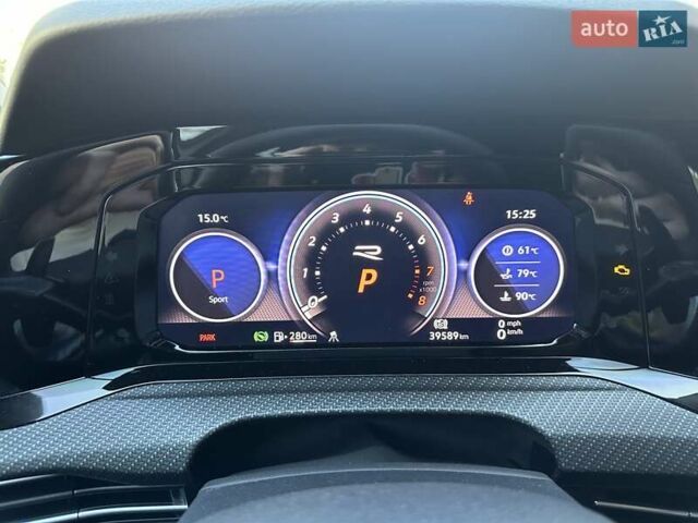 Білий Фольксваген Гольф Р, об'ємом двигуна 2 л та пробігом 41 тис. км за 49900 $, фото 9 на Automoto.ua