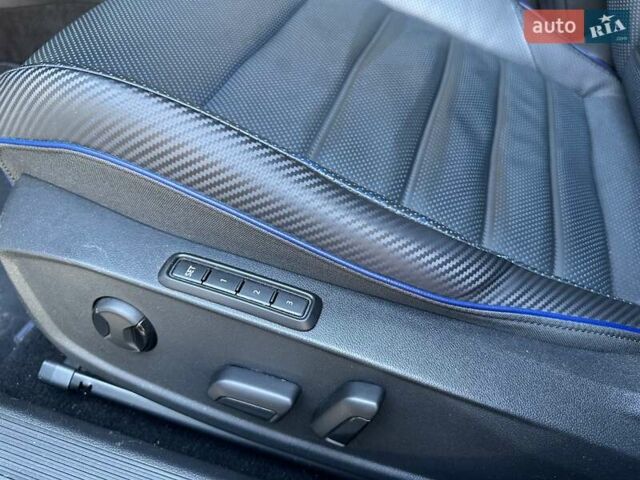 Білий Фольксваген Гольф Р, об'ємом двигуна 2 л та пробігом 41 тис. км за 49900 $, фото 7 на Automoto.ua