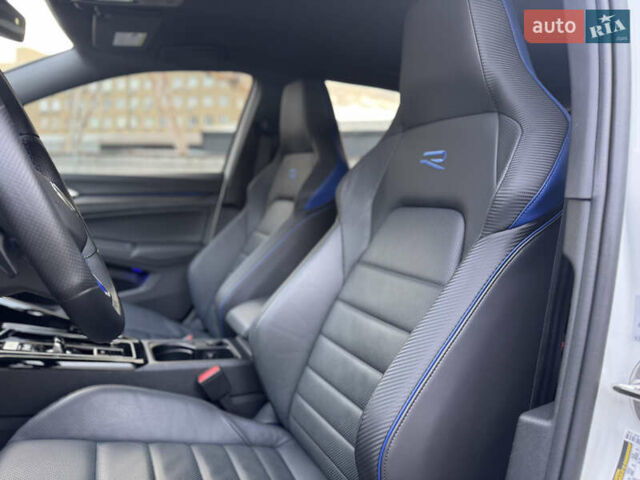 Білий Фольксваген Гольф Р, об'ємом двигуна 2 л та пробігом 33 тис. км за 46000 $, фото 20 на Automoto.ua