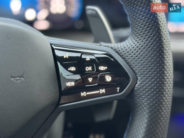 Білий Фольксваген Гольф Р, об'ємом двигуна 2 л та пробігом 33 тис. км за 46000 $, фото 48 на Automoto.ua