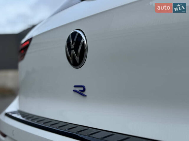 Білий Фольксваген Гольф Р, об'ємом двигуна 2 л та пробігом 33 тис. км за 46000 $, фото 17 на Automoto.ua