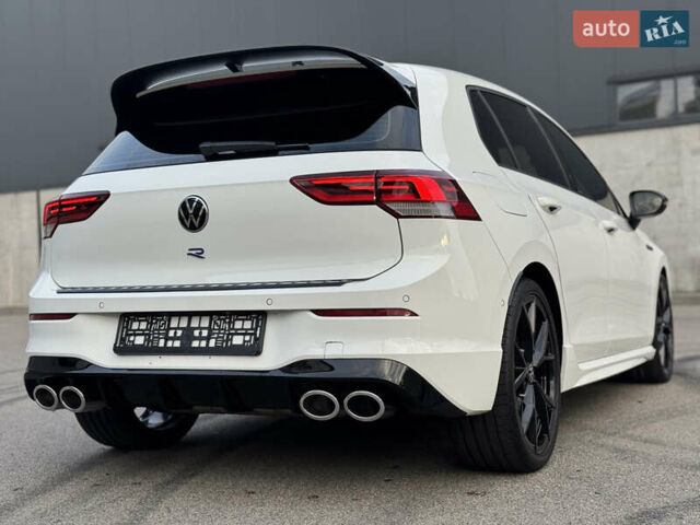 Білий Фольксваген Гольф Р, об'ємом двигуна 2 л та пробігом 33 тис. км за 46000 $, фото 5 на Automoto.ua