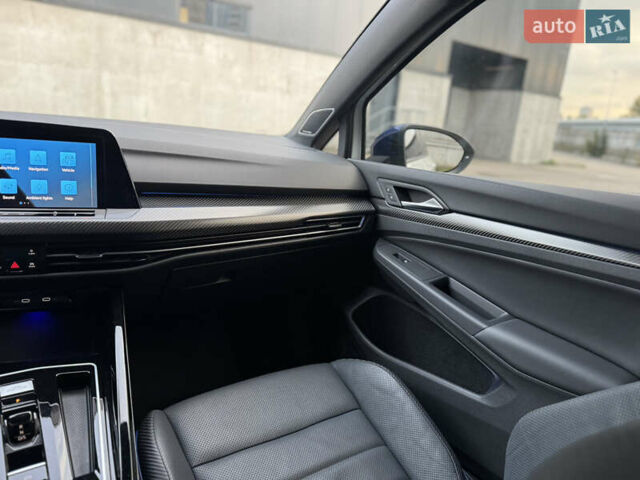 Білий Фольксваген Гольф Р, об'ємом двигуна 2 л та пробігом 33 тис. км за 46000 $, фото 37 на Automoto.ua