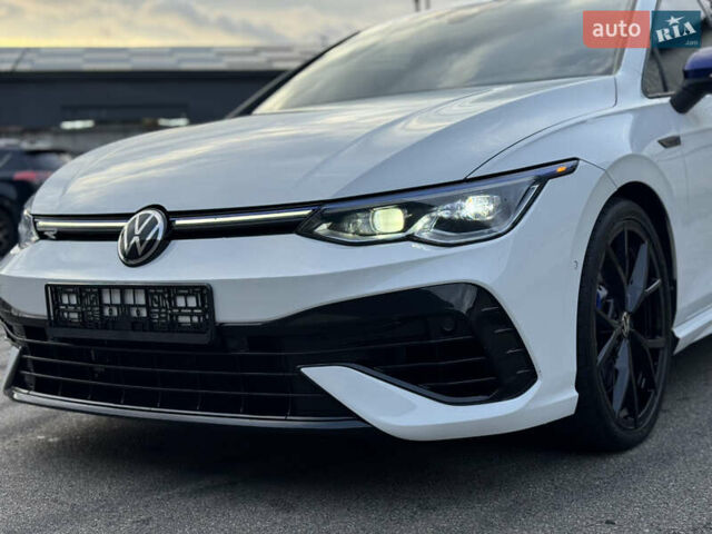Білий Фольксваген Гольф Р, об'ємом двигуна 2 л та пробігом 33 тис. км за 46000 $, фото 12 на Automoto.ua