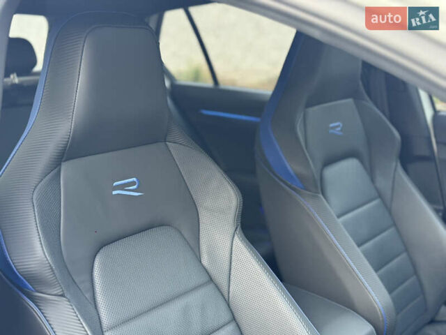 Білий Фольксваген Гольф Р, об'ємом двигуна 2 л та пробігом 33 тис. км за 46000 $, фото 34 на Automoto.ua