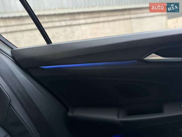 Білий Фольксваген Гольф Р, об'ємом двигуна 2 л та пробігом 33 тис. км за 46000 $, фото 42 на Automoto.ua