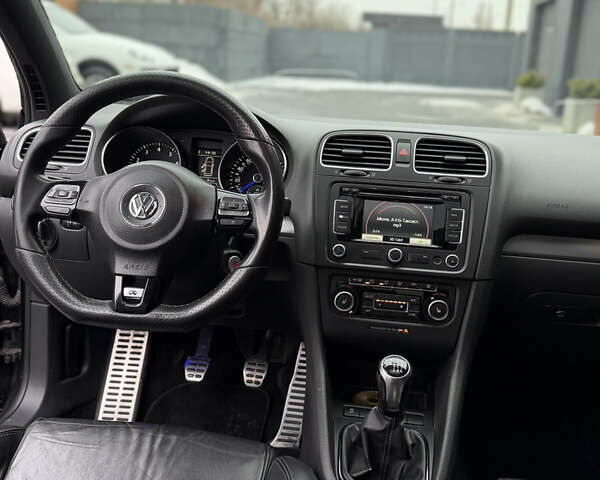 Чорний Фольксваген Гольф Р, об'ємом двигуна 2 л та пробігом 240 тис. км за 11000 $, фото 8 на Automoto.ua