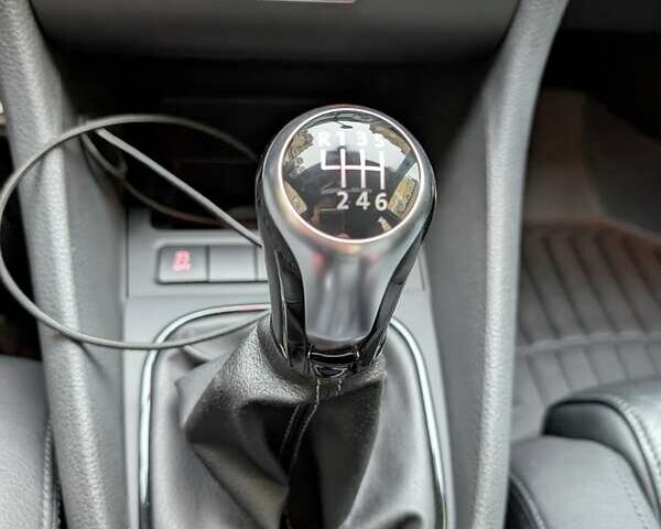 Чорний Фольксваген Гольф Р, об'ємом двигуна 2 л та пробігом 84 тис. км за 15000 $, фото 24 на Automoto.ua