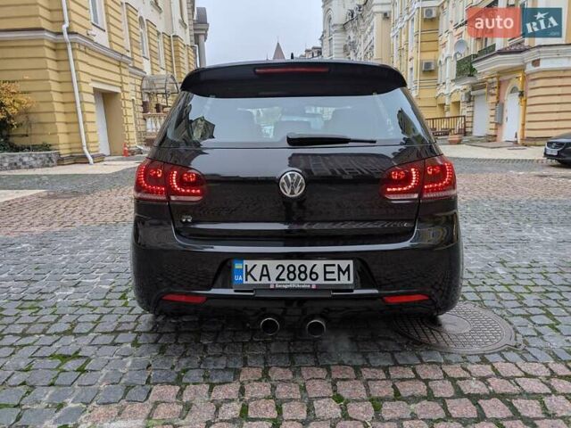 Чорний Фольксваген Гольф Р, об'ємом двигуна 2 л та пробігом 84 тис. км за 15000 $, фото 5 на Automoto.ua