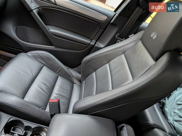 Чорний Фольксваген Гольф Р, об'ємом двигуна 2 л та пробігом 84 тис. км за 15000 $, фото 23 на Automoto.ua