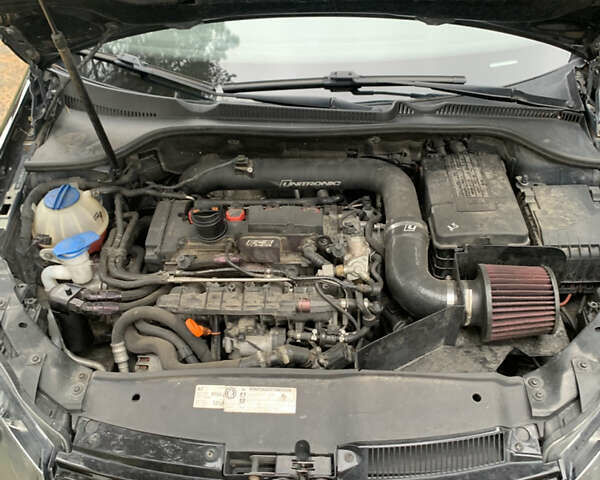 Черный Фольксваген Гольф Р, объемом двигателя 1.97 л и пробегом 140 тыс. км за 13500 $, фото 14 на Automoto.ua