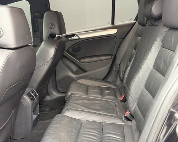 Чорний Фольксваген Гольф Р, об'ємом двигуна 2 л та пробігом 240 тис. км за 11000 $, фото 7 на Automoto.ua