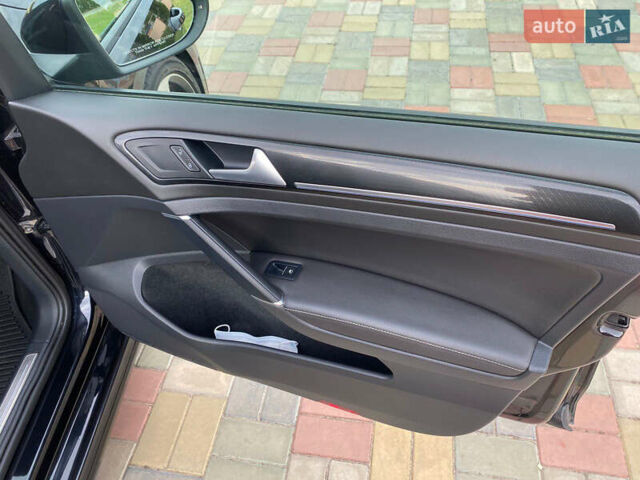 Черный Фольксваген Гольф Р, объемом двигателя 2 л и пробегом 163 тыс. км за 21000 $, фото 8 на Automoto.ua