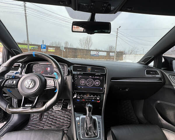 Черный Фольксваген Гольф Р, объемом двигателя 2 л и пробегом 96 тыс. км за 24500 $, фото 9 на Automoto.ua