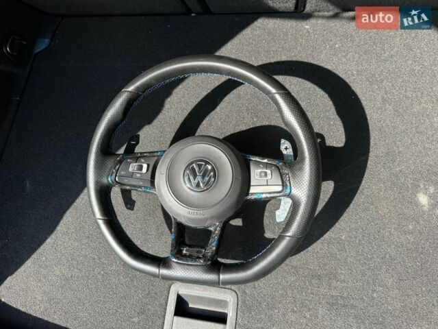 Черный Фольксваген Гольф Р, объемом двигателя 2 л и пробегом 130 тыс. км за 20000 $, фото 12 на Automoto.ua
