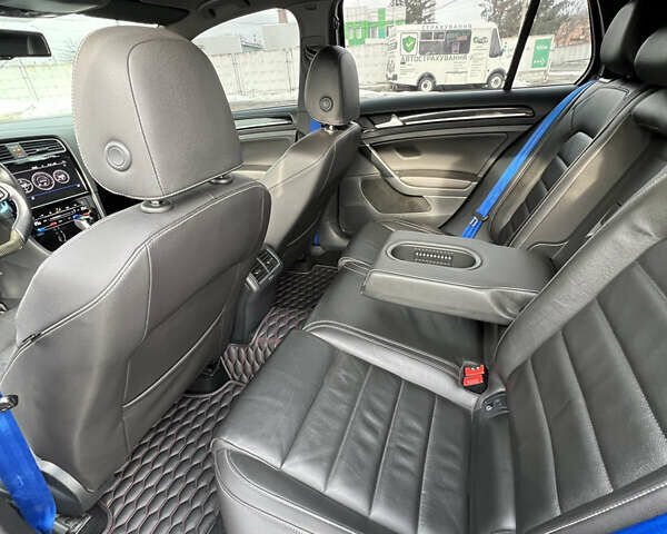 Черный Фольксваген Гольф Р, объемом двигателя 2 л и пробегом 96 тыс. км за 24500 $, фото 10 на Automoto.ua