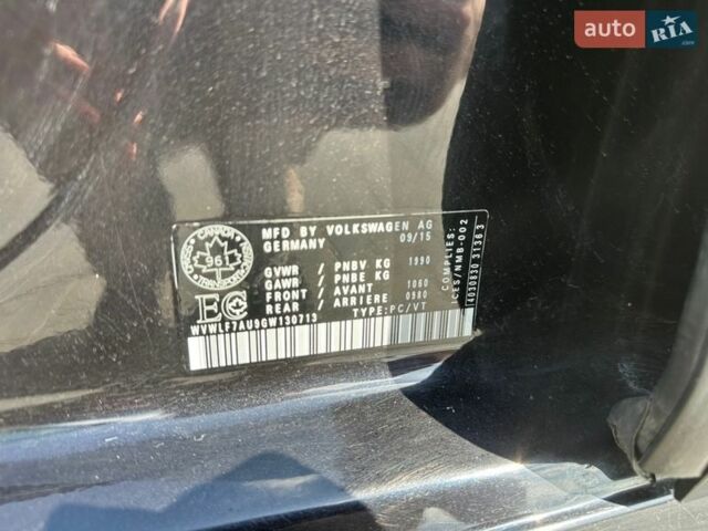 Черный Фольксваген Гольф Р, объемом двигателя 2 л и пробегом 130 тыс. км за 20000 $, фото 26 на Automoto.ua