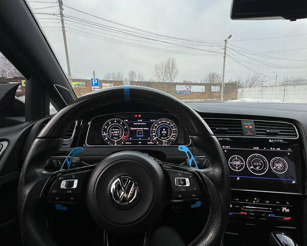 Черный Фольксваген Гольф Р, объемом двигателя 2 л и пробегом 96 тыс. км за 24500 $, фото 13 на Automoto.ua