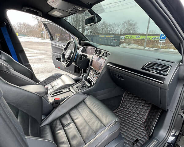 Черный Фольксваген Гольф Р, объемом двигателя 2 л и пробегом 96 тыс. км за 24500 $, фото 12 на Automoto.ua