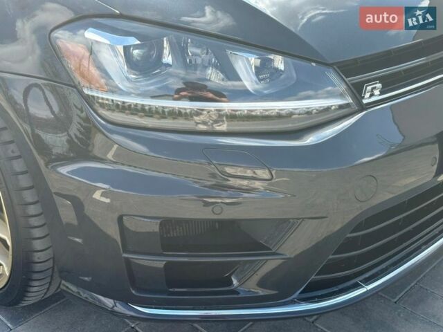 Черный Фольксваген Гольф Р, объемом двигателя 2 л и пробегом 130 тыс. км за 20000 $, фото 7 на Automoto.ua