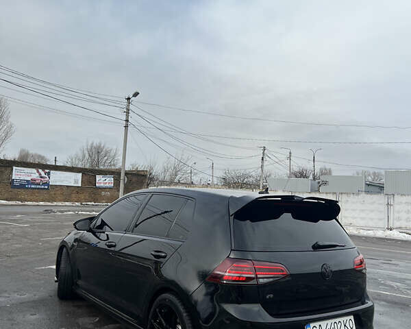 Черный Фольксваген Гольф Р, объемом двигателя 2 л и пробегом 96 тыс. км за 24500 $, фото 5 на Automoto.ua