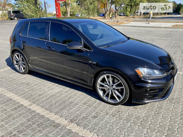 Черный Фольксваген Гольф Р, объемом двигателя 2 л и пробегом 70 тыс. км за 20700 $, фото 1 на Automoto.ua