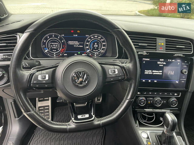 Чорний Фольксваген Гольф Р, об'ємом двигуна 2 л та пробігом 99 тис. км за 20999 $, фото 14 на Automoto.ua