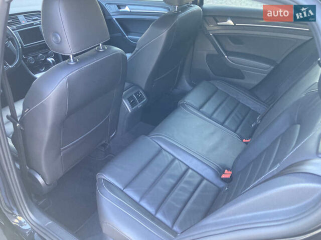 Черный Фольксваген Гольф Р, объемом двигателя 2 л и пробегом 70 тыс. км за 22900 $, фото 20 на Automoto.ua