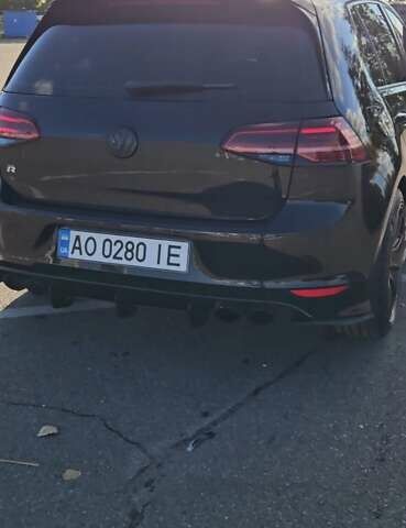 Черный Фольксваген Гольф Р, объемом двигателя 2 л и пробегом 141 тыс. км за 18500 $, фото 4 на Automoto.ua