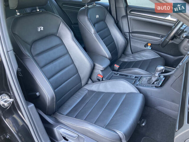 Черный Фольксваген Гольф Р, объемом двигателя 2 л и пробегом 70 тыс. км за 20700 $, фото 13 на Automoto.ua