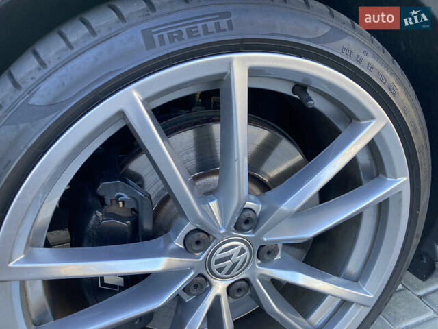 Черный Фольксваген Гольф Р, объемом двигателя 2 л и пробегом 70 тыс. км за 22900 $, фото 37 на Automoto.ua