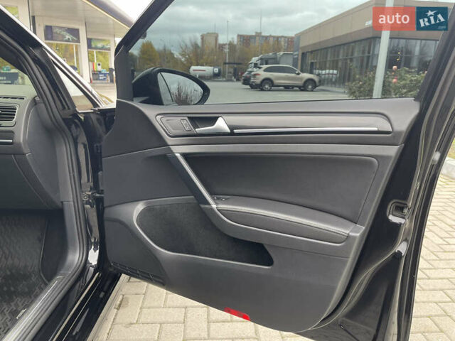 Чорний Фольксваген Гольф Р, об'ємом двигуна 2 л та пробігом 99 тис. км за 20999 $, фото 21 на Automoto.ua