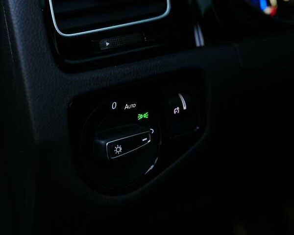 Черный Фольксваген Гольф Р, объемом двигателя 1.98 л и пробегом 176 тыс. км за 14799 $, фото 16 на Automoto.ua