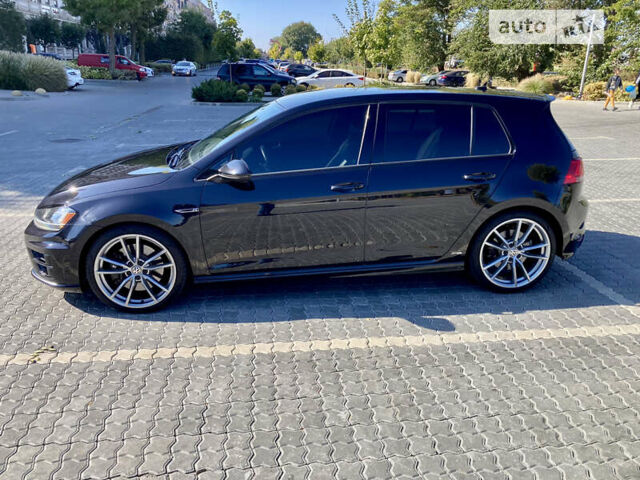 Черный Фольксваген Гольф Р, объемом двигателя 2 л и пробегом 70 тыс. км за 20700 $, фото 5 на Automoto.ua