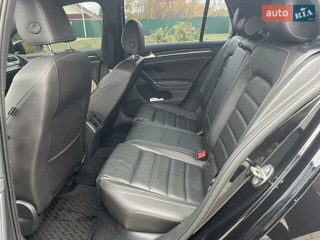 Чорний Фольксваген Гольф Р, об'ємом двигуна 2 л та пробігом 99 тис. км за 20999 $, фото 19 на Automoto.ua