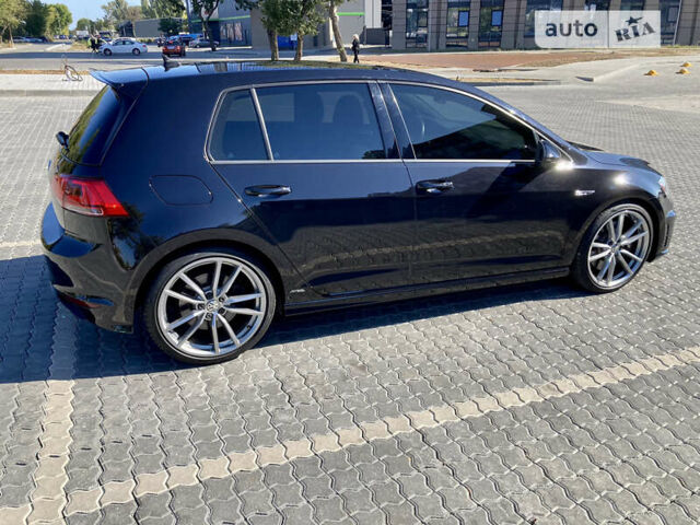 Черный Фольксваген Гольф Р, объемом двигателя 2 л и пробегом 70 тыс. км за 20700 $, фото 3 на Automoto.ua