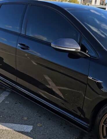 Черный Фольксваген Гольф Р, объемом двигателя 2 л и пробегом 141 тыс. км за 18500 $, фото 2 на Automoto.ua