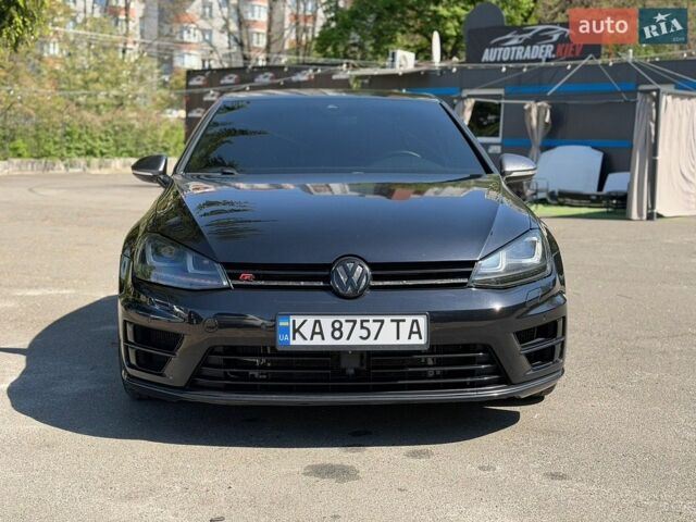 Черный Фольксваген Гольф Р, объемом двигателя 2 л и пробегом 140 тыс. км за 20000 $, фото 1 на Automoto.ua
