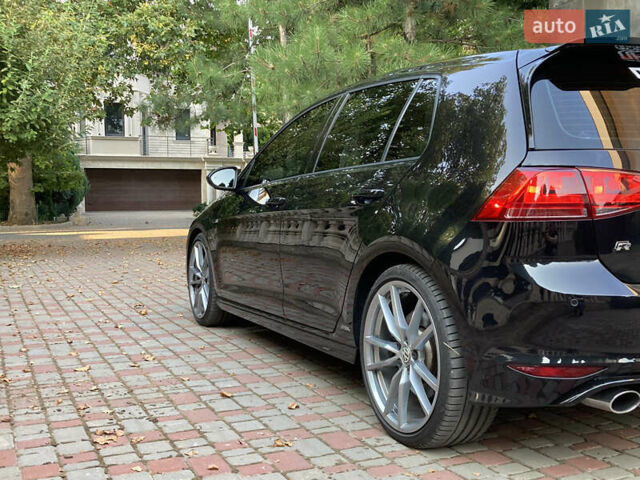 Черный Фольксваген Гольф Р, объемом двигателя 2 л и пробегом 70 тыс. км за 22900 $, фото 5 на Automoto.ua