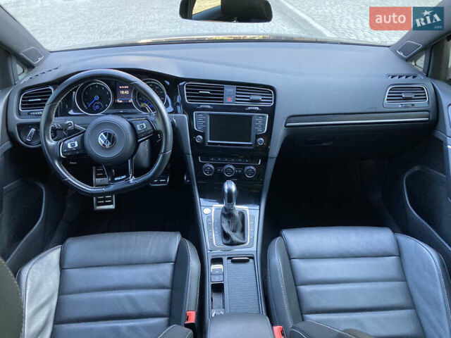 Черный Фольксваген Гольф Р, объемом двигателя 2 л и пробегом 70 тыс. км за 22900 $, фото 11 на Automoto.ua